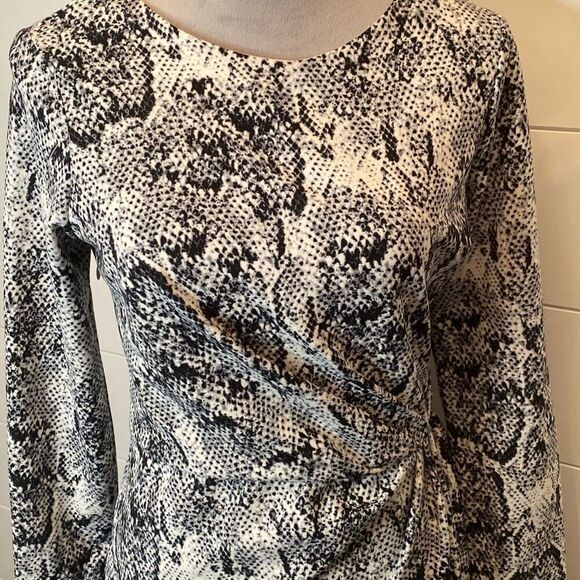 Julia Jordan black and white snakeskin print asymmetrical mini dress - Picture 8 of 11